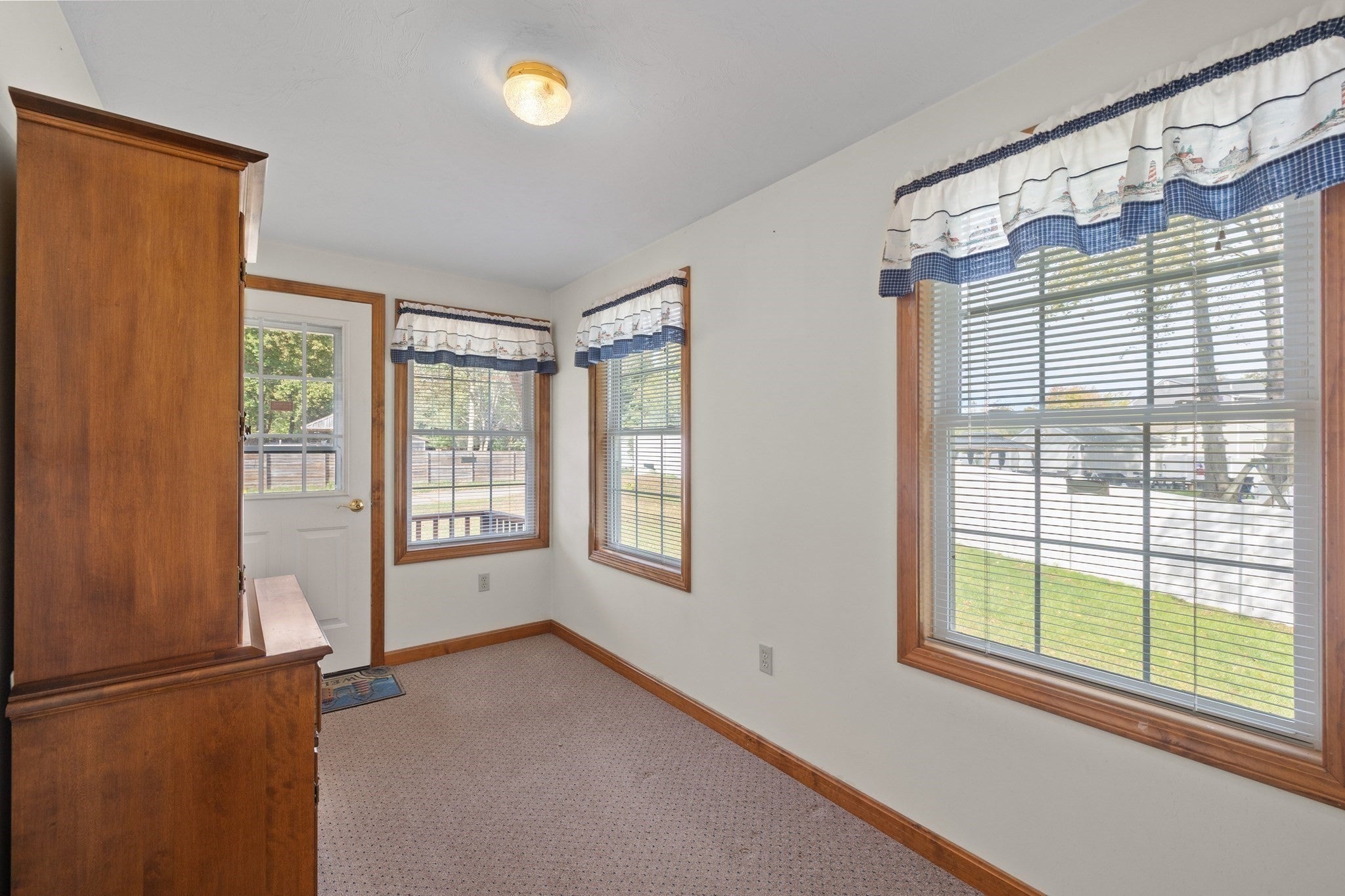 2 Tick Tock Way, East Bridgewater, MA Photo #6