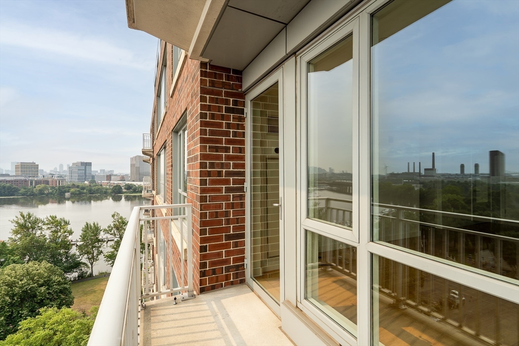 100 Station Lndg 1008