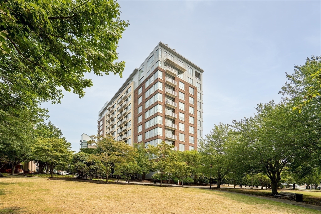 100 Station Lndg 1008