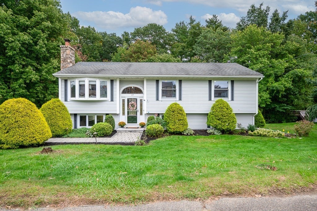 17 Vinal St, Hudson, MA Photo #1