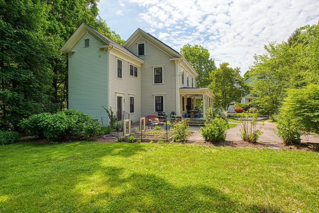 7 Oakland Ave.