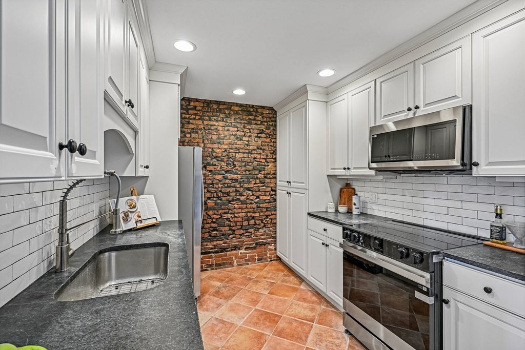 28-32 Atlantic Ave #628, Boston, MA Photo #10