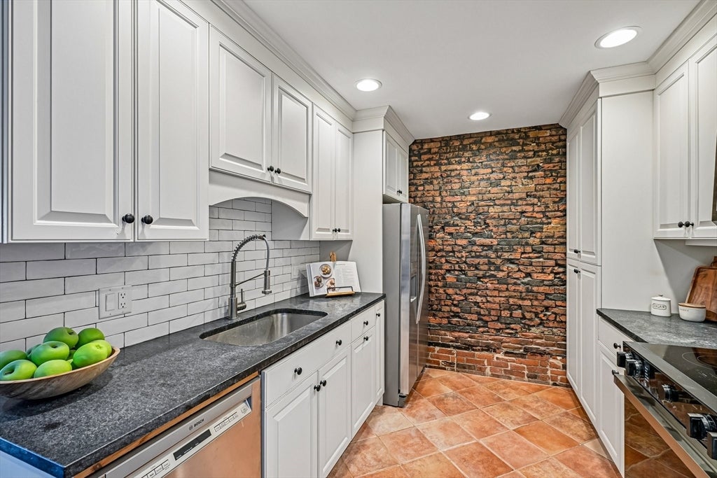 28-32 Atlantic Ave #628, Boston, MA Photo #9