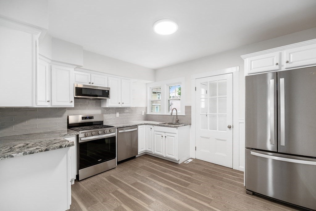 19-33 Richardson Avenue #21, Wakefield, MA, 19-33 Richardson Avenue #21, Wakefield, MA Photo #3