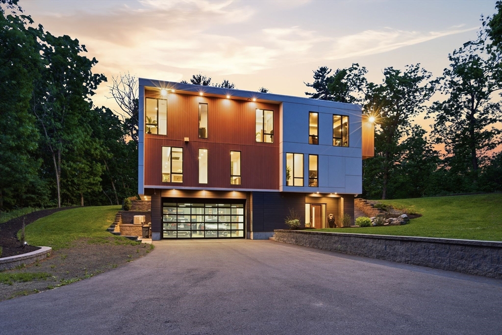20 Dogwood Ln