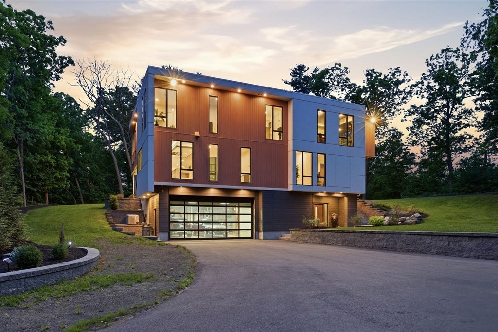 20 Dogwood Ln