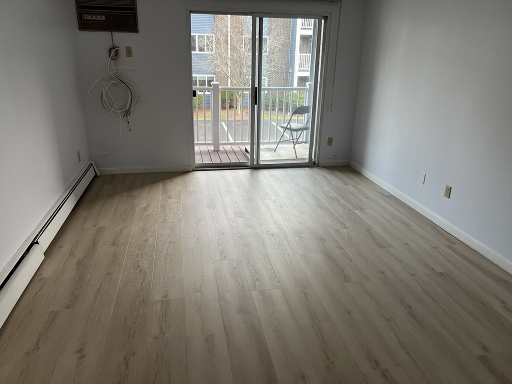 7 Woodcrest Court 4