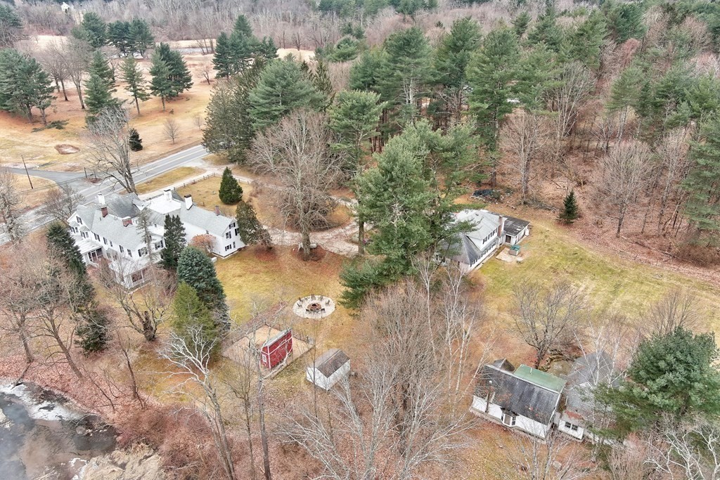 684 South Egremont Rd