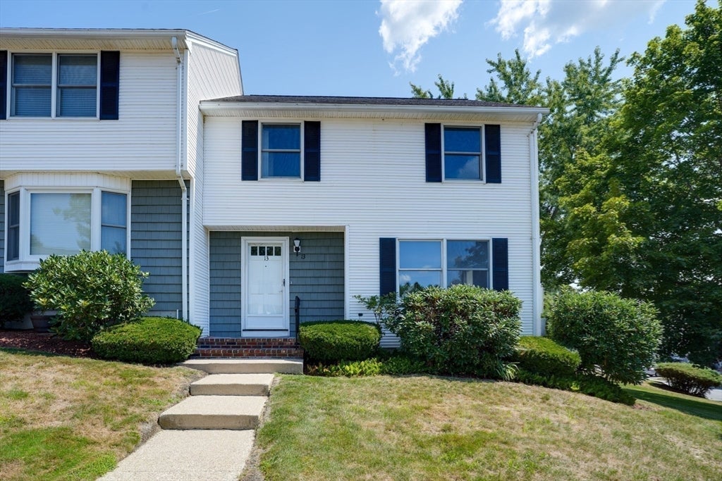 Photo of 13 Brandee Ln, Methuen, MA