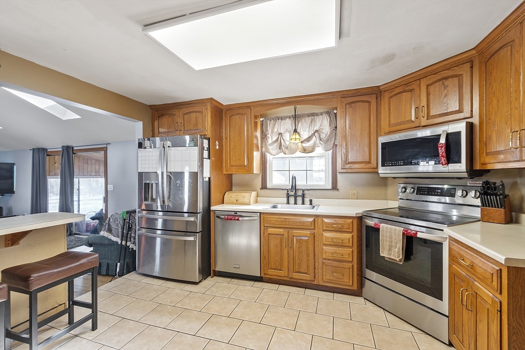 8 Clover Hill Drive