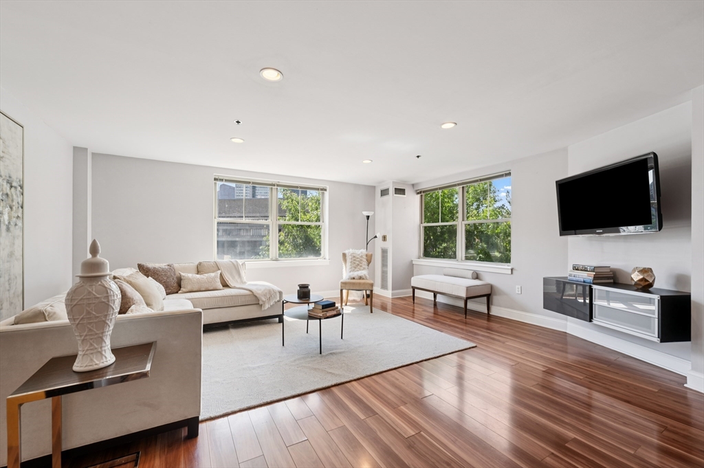 150 Staniford Street 520