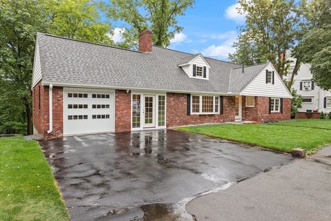318 Andover Street Lowell MA 01852