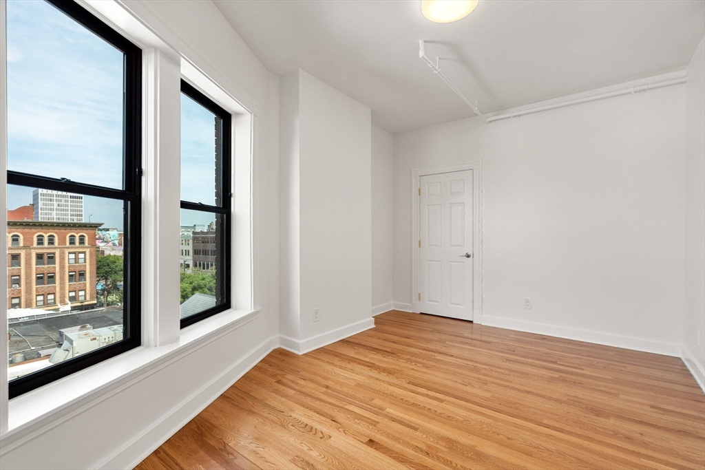 Cambridge, Massachusetts 02139, United States, 4 Bedrooms Bedrooms, ,2 BathroomsBathrooms,Residential,Active,128115