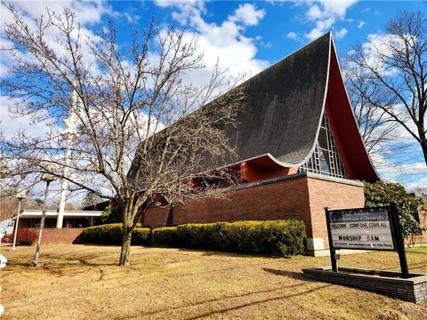 871-873 Harris Ave Woonsocket RI 02895