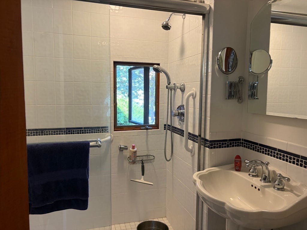 47 Wheeler Street, Gloucester, MA, 47 Wheeler Street, Gloucester, MA Photo #13
