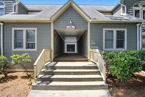 8 Devlin Circle 8 Blackstone MA 01504