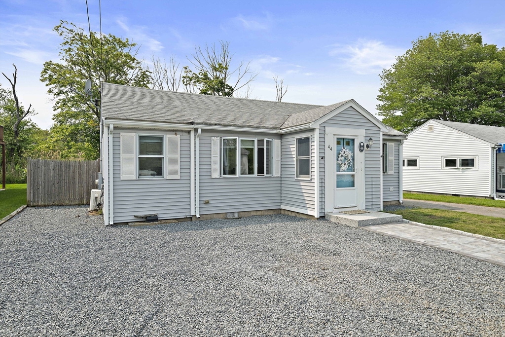 44 Macarthur Ln