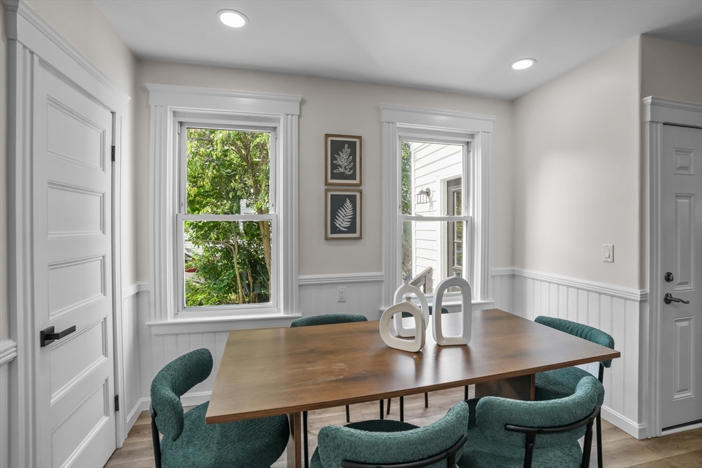 33 Gosnold St