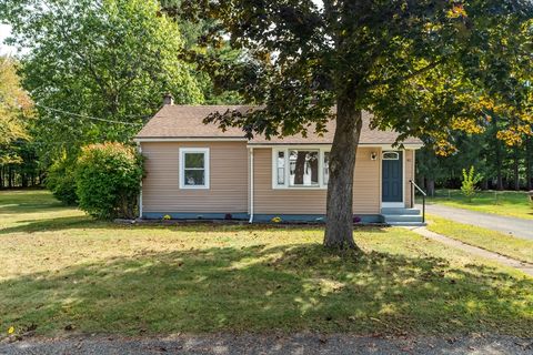 43 Pleasantview St Ludlow MA 01056