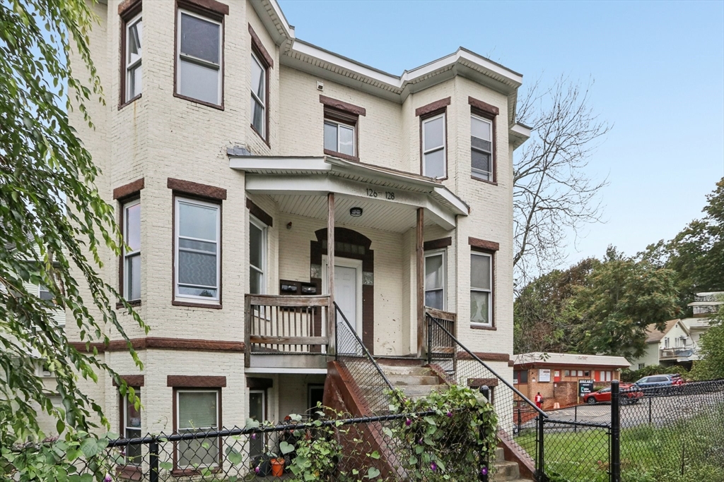126 Lincoln St