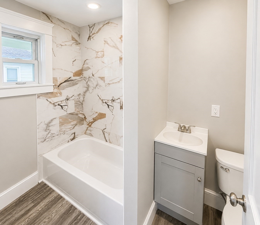 Picture for the property 73538581, 12 beds, 6 baths