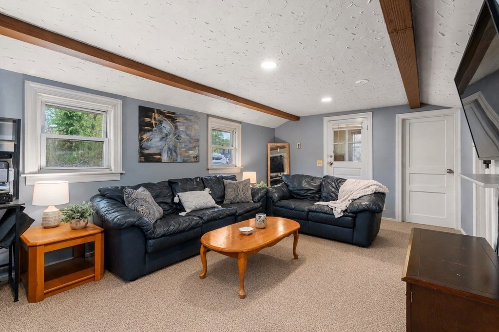 16 Oxford St, West Boylston, MA Photo #11