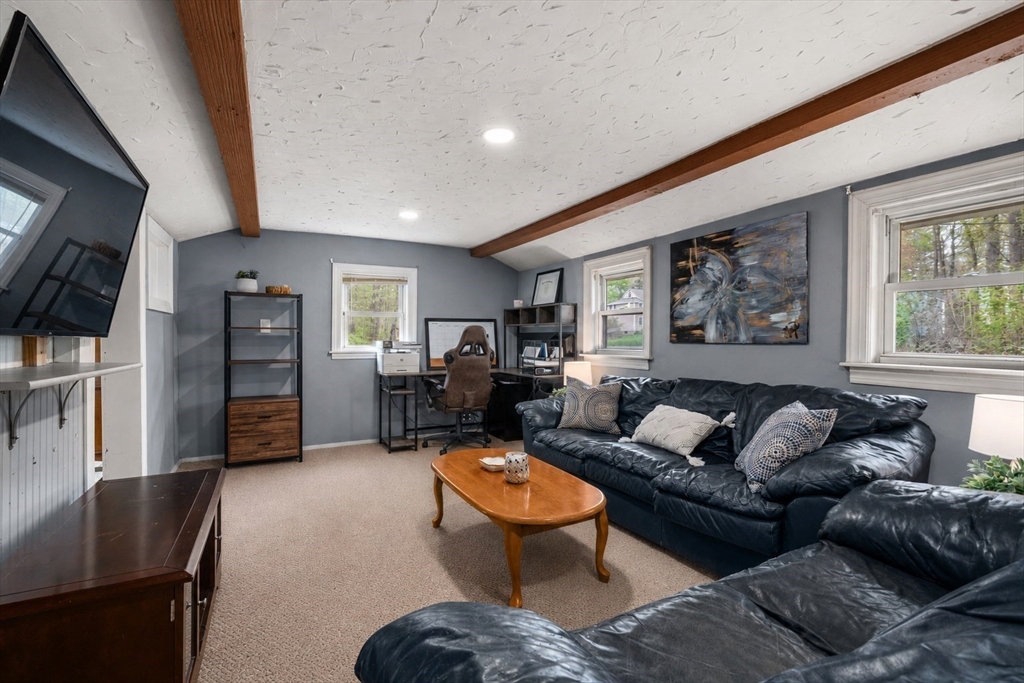 16 Oxford St, West Boylston, MA Photo #12