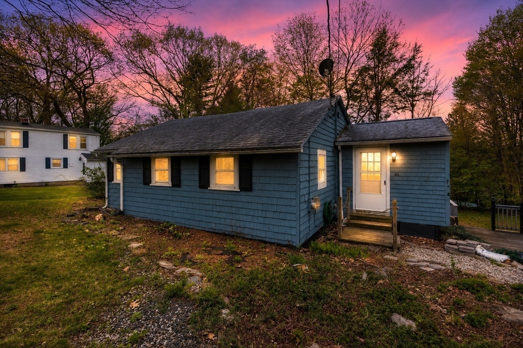 16 Oxford St, West Boylston, MA Photo #1