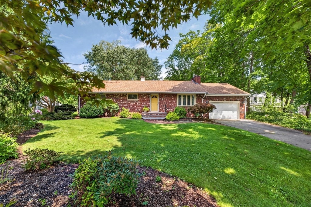 Photo of 61 Highland Avenue, Dartmouth, MA