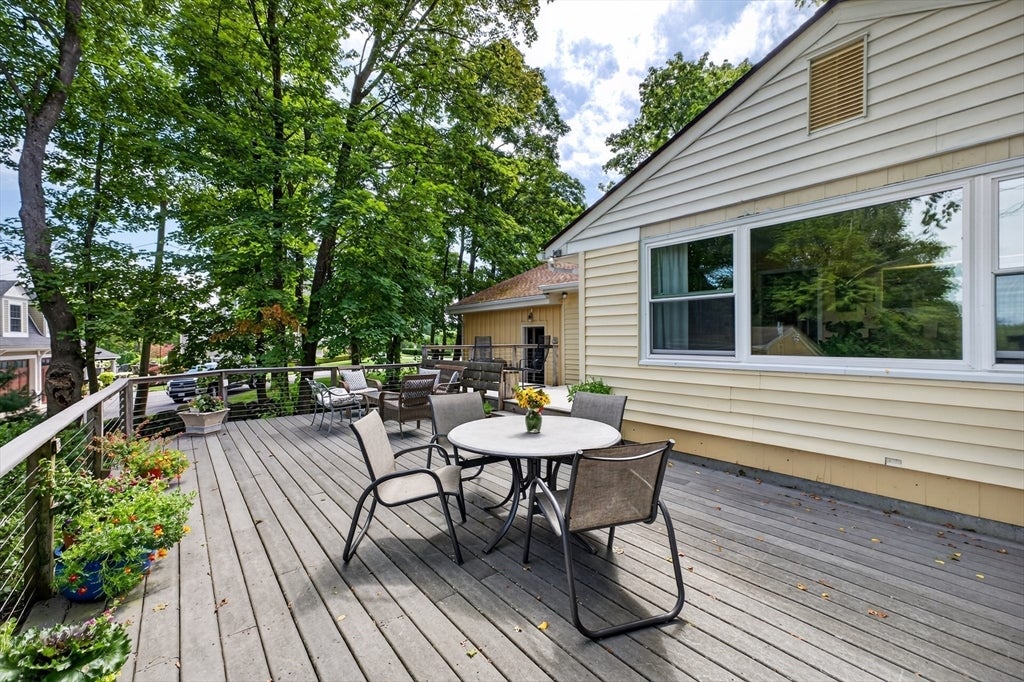 61 Highland Avenue, Dartmouth, MA Photo #21