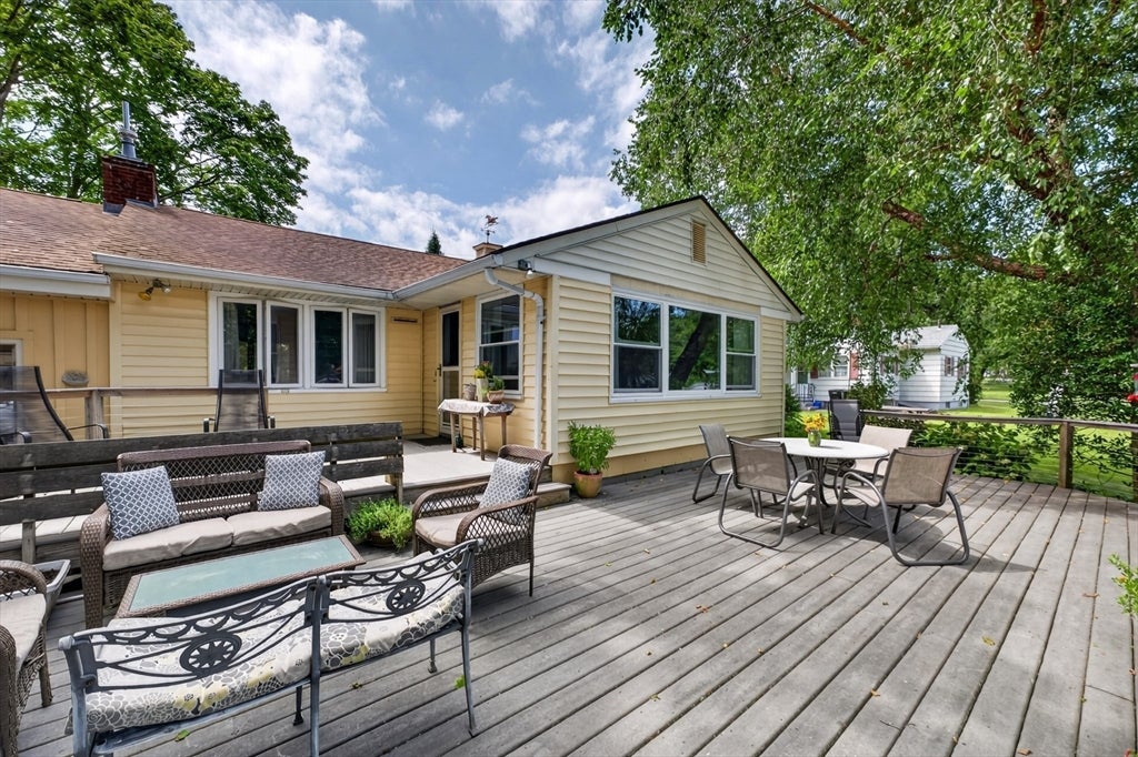 61 Highland Avenue, Dartmouth, MA Photo #20