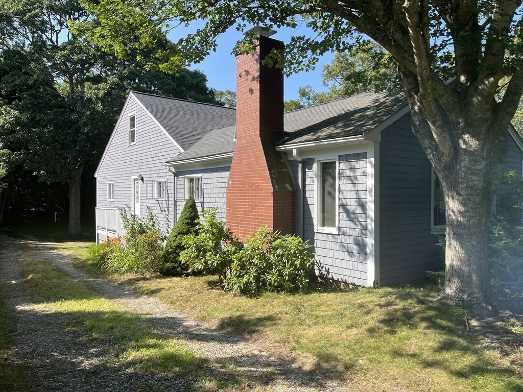 89 Swift Ave