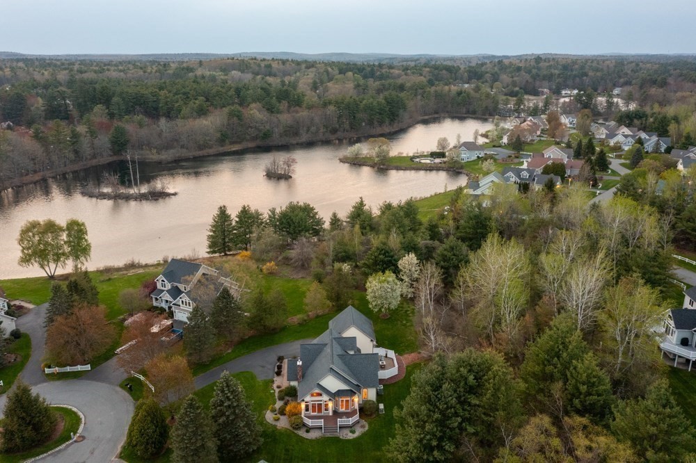 16 Hawkins Pond Lane, Salem, NH Photo #5