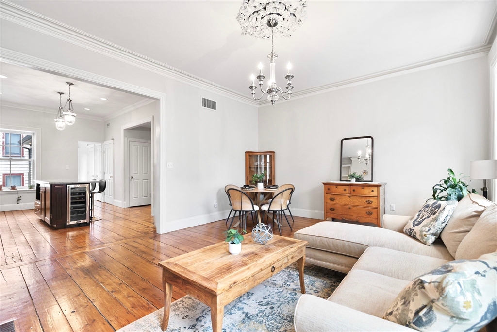 24 Oak St 2