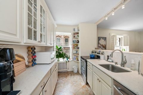 Photo of 21 Beacon Street #2E, Boston, MA 02108 (MLS # 73545856)