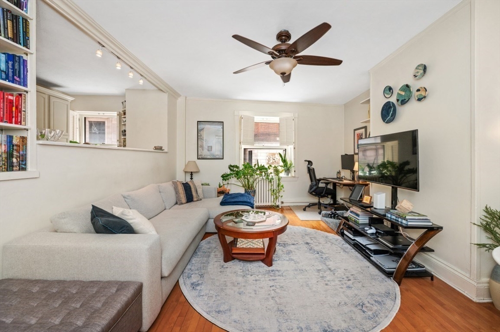 21 Beacon Street 2E