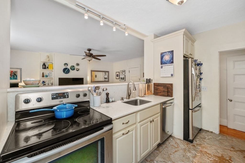 21 Beacon Street 2E