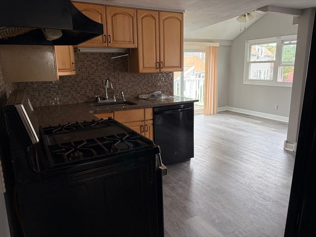22 Emerson Street #22, Stoneham, MA Photo #4