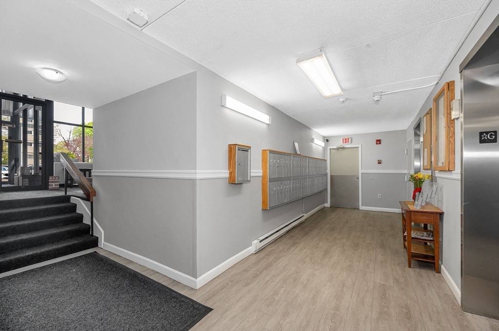 49 Melrose St 4B