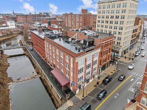 15-17 Kearney Sq 1-2 Lowell MA 01852