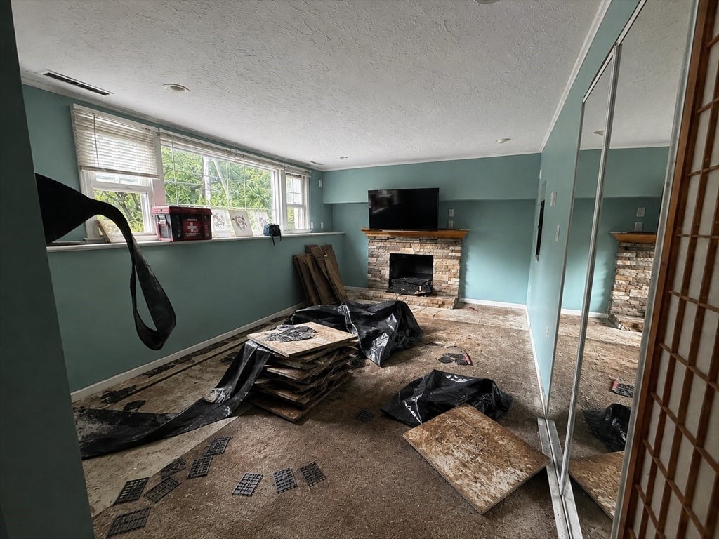 246 Pleasant Street, Franklin, MA Photo #12