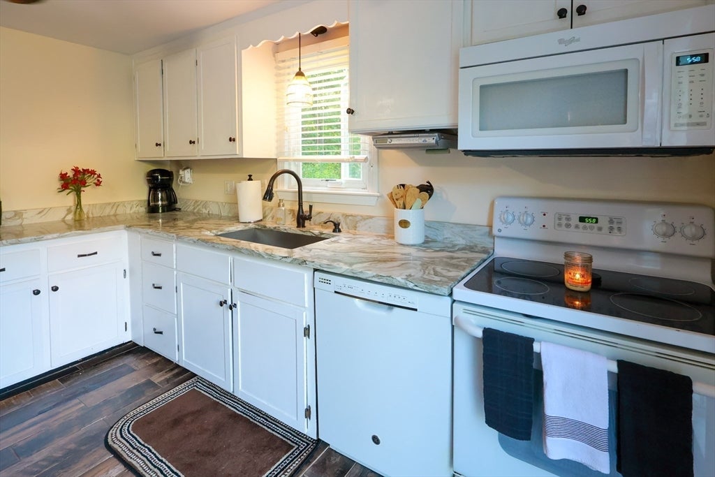 98 Van Kleeck Rd