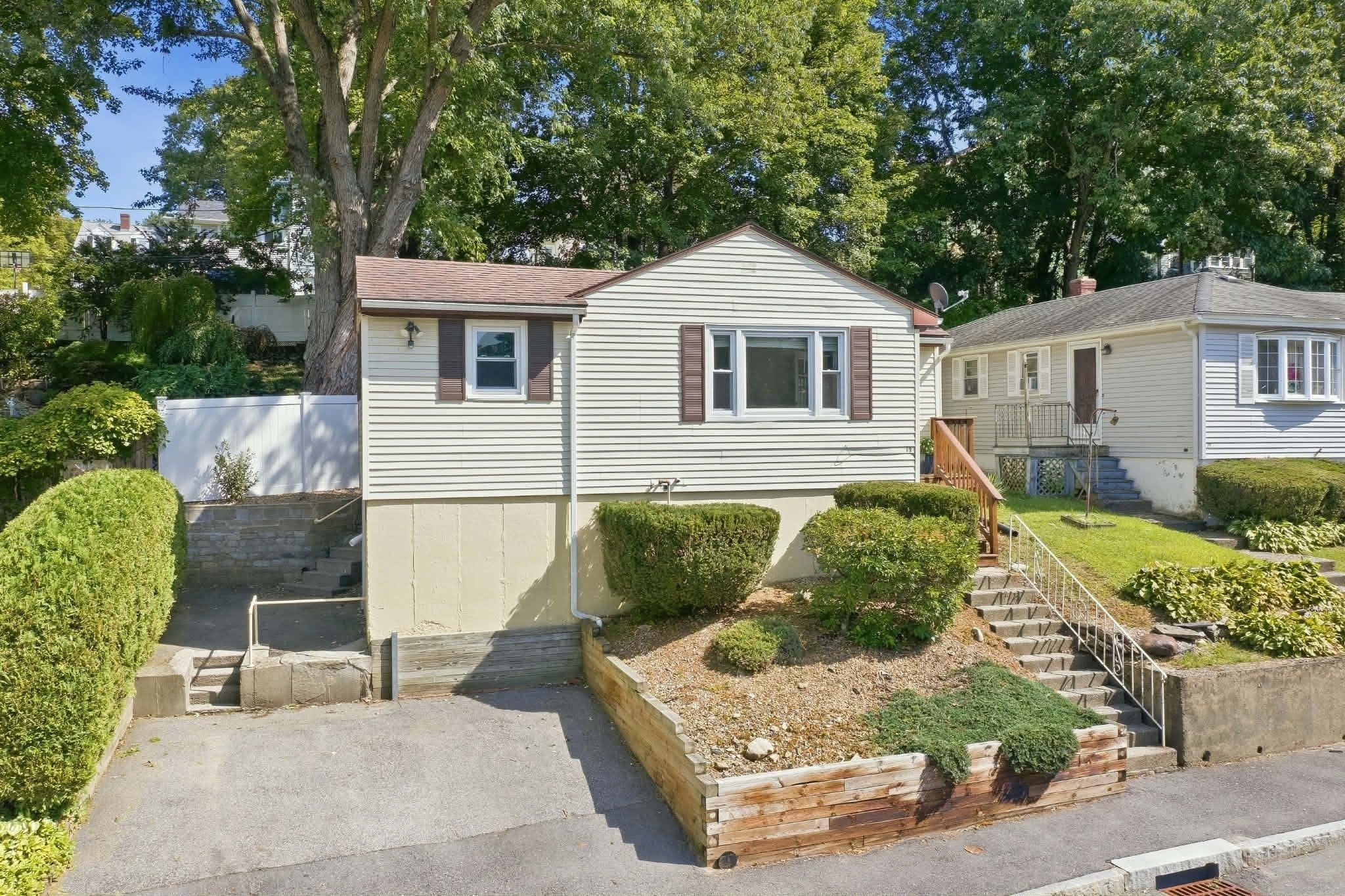 19 Harold St, Worcester, MA Photo #24