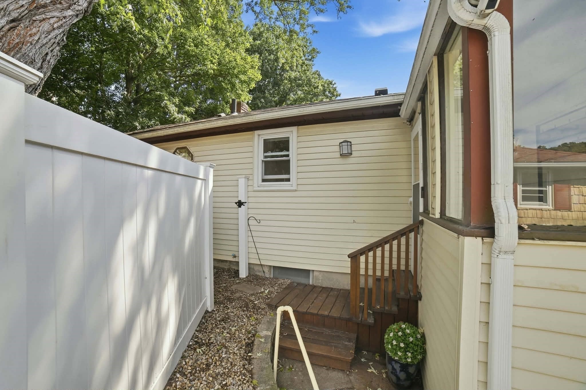 19 Harold St, Worcester, MA Photo #25