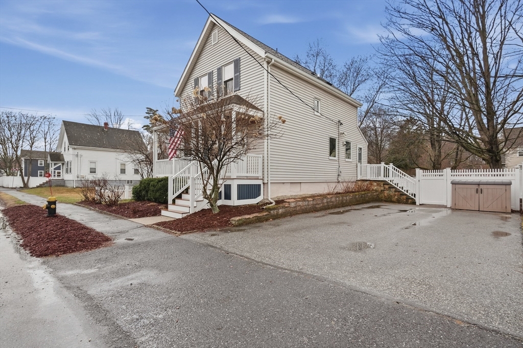 24 Minot Street