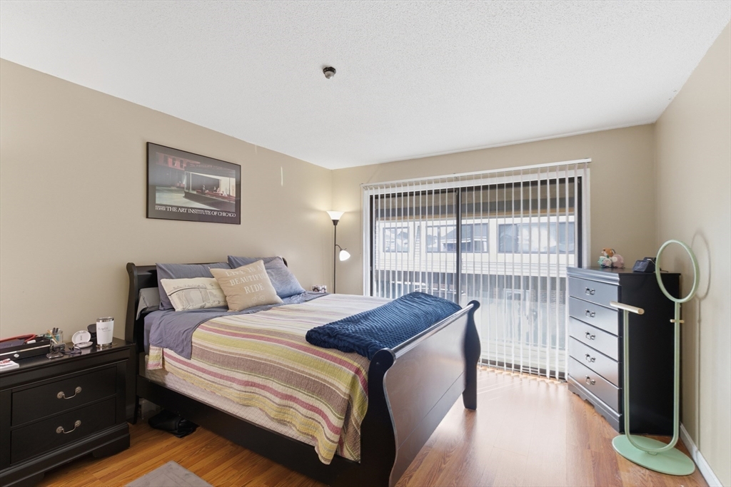 64 Rosewood Dr 64