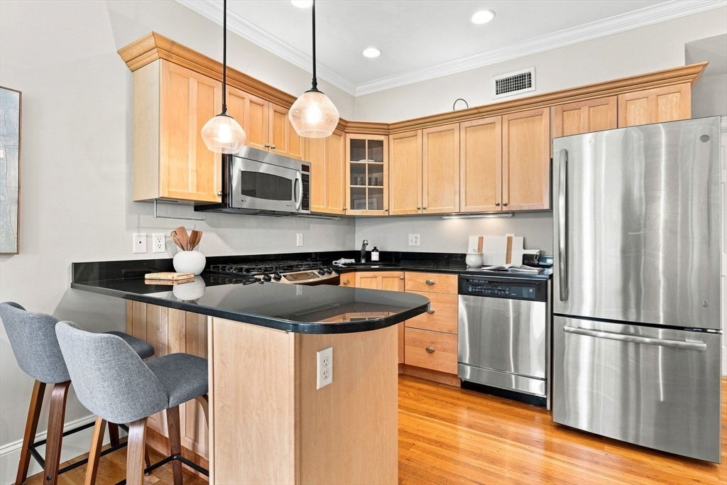 77 Old Harbor St #3, Boston, MA, 77 Old Harbor St #3, Boston, MA Photo #8