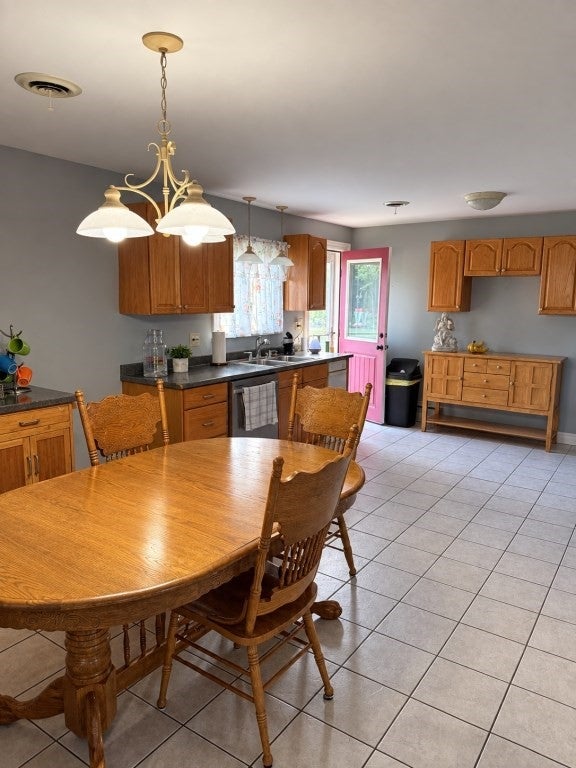 156 Eastview Ave, Somerset, MA Photo #12