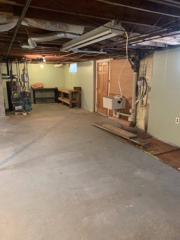 156 Eastview Ave, Somerset, MA Photo #38