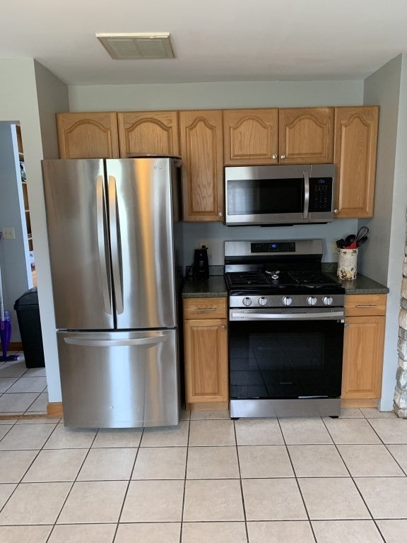 156 Eastview Ave, Somerset, MA Photo #14